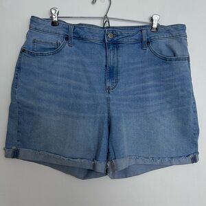 Sonoma Light Wash Blue Jean Shorts Cuffed Raw Hem